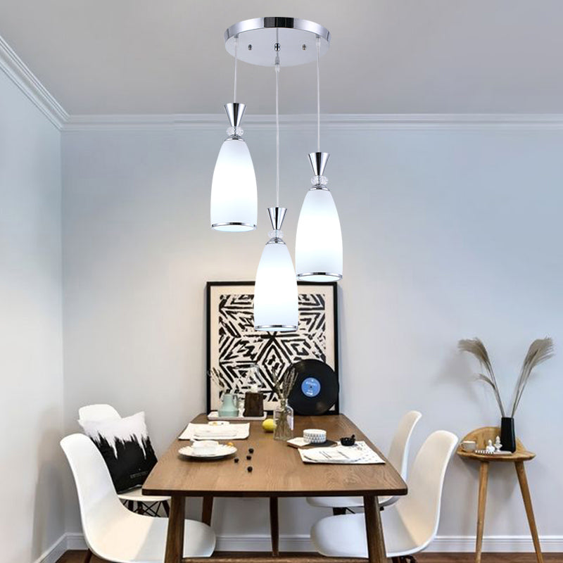 Salle à manger suspendue pendante de style moderne avec une teinte en verre blanc