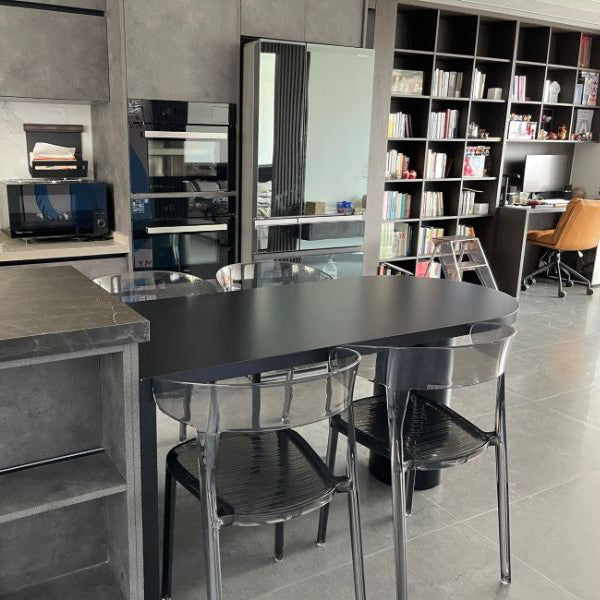 Mesa de comedor de forma libre de madera maciza mesa de madera de pino contemporánea para comedor