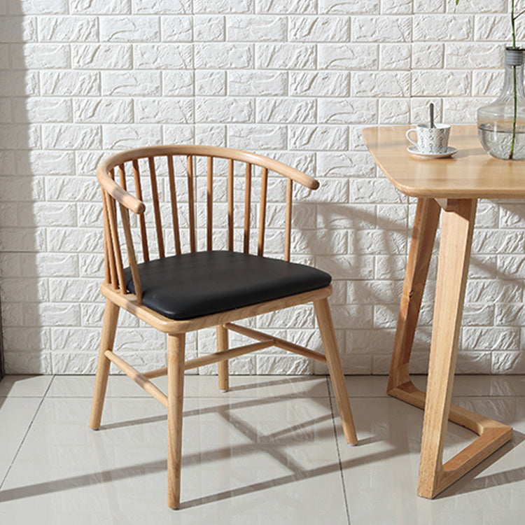 Restaurant contemporain dinant la chaise de salle à manger arrière en bois de chaise de bras