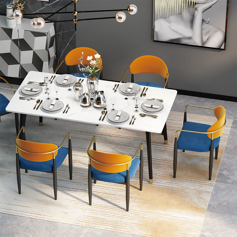 Silla de comedor tapizada con acabado mate y respaldo abierto contemporáneo para sala de conferencias