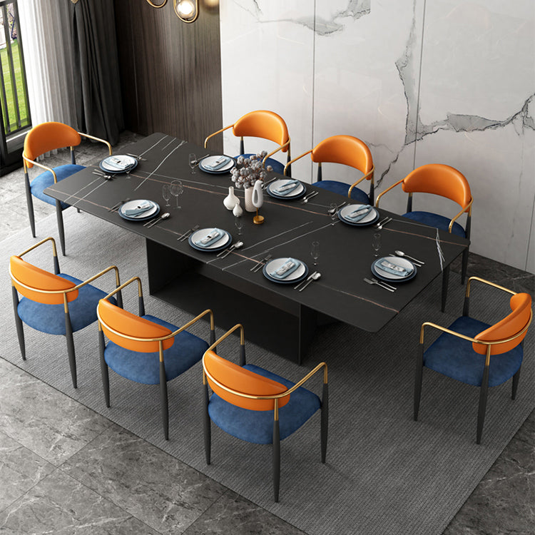 Silla de comedor tapizada con acabado mate y respaldo abierto contemporáneo para sala de conferencias