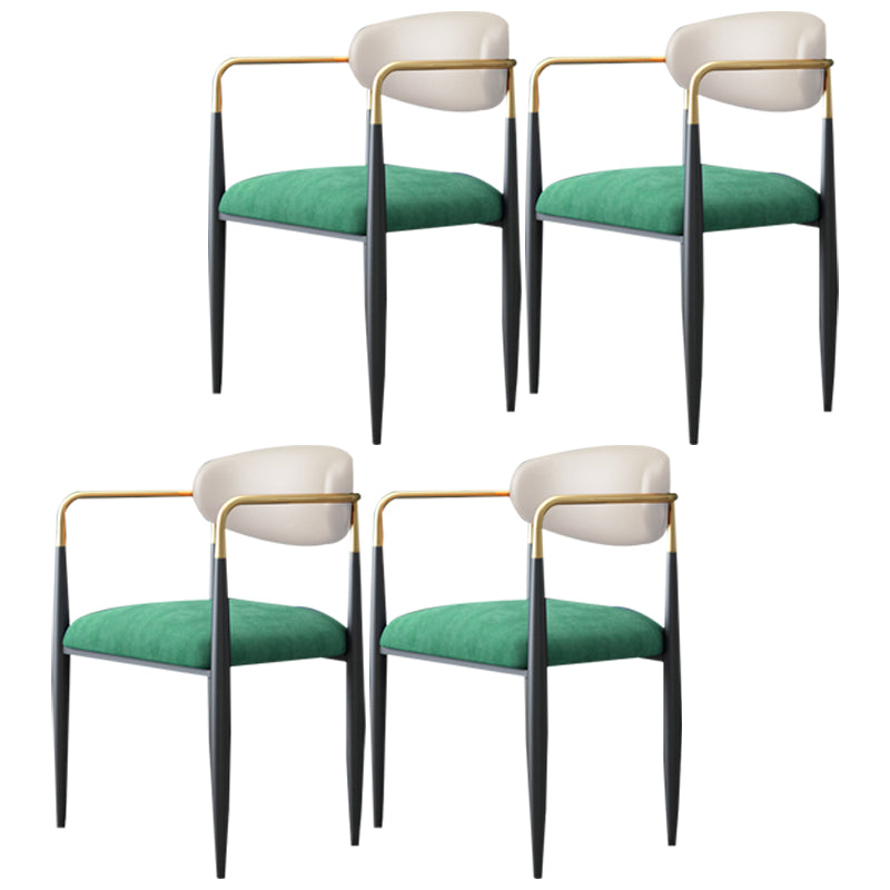 Silla de comedor tapizada con acabado mate y respaldo abierto contemporáneo para sala de conferencias