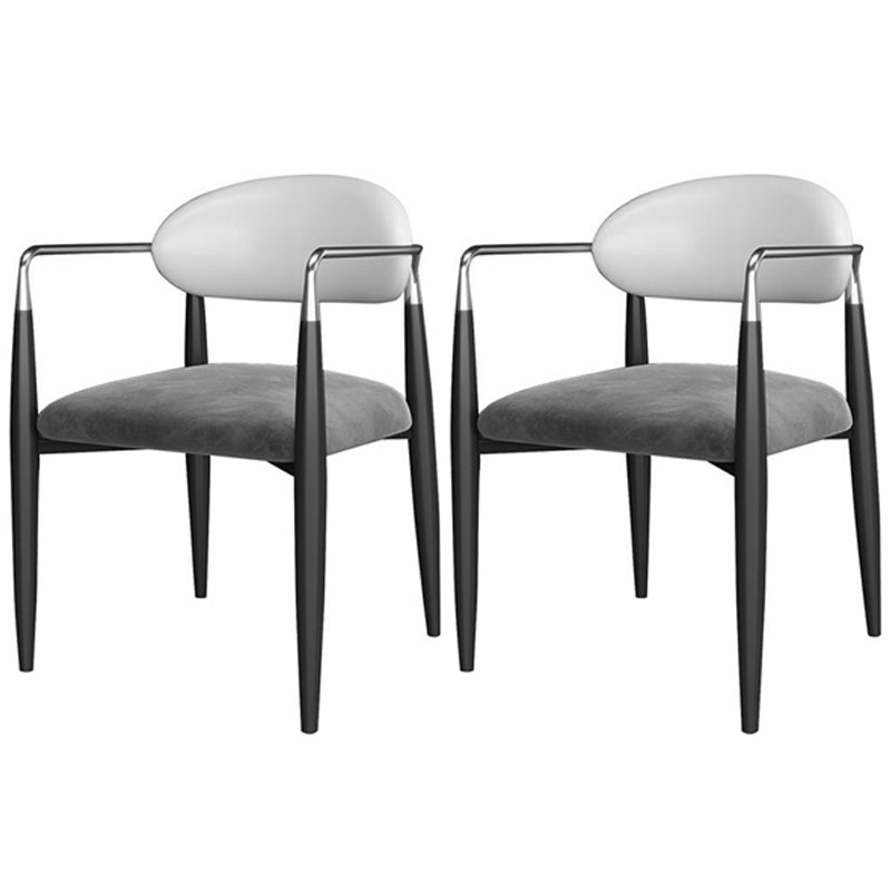 Silla de comedor tapizada con acabado mate y respaldo abierto contemporáneo para sala de conferencias