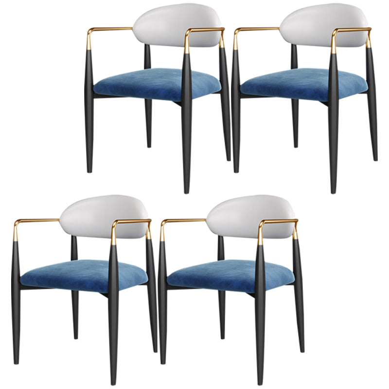Silla de comedor tapizada con acabado mate y respaldo abierto contemporáneo para sala de conferencias