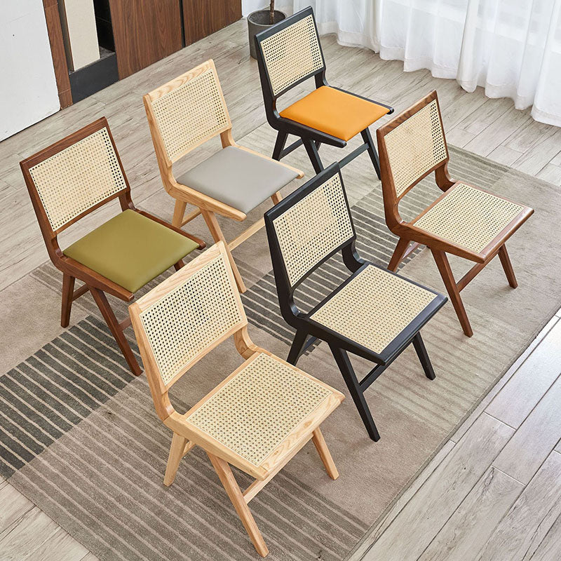 Sillas laterales de mimbre de diseño minimalista con respaldo abierto que cena la silla lateral