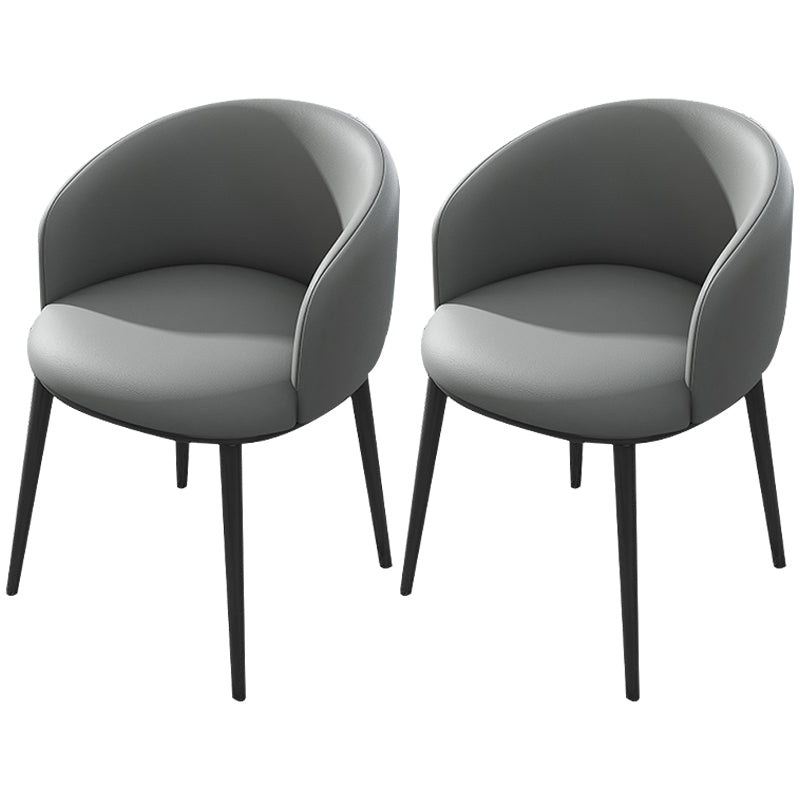 Silla de comedor tapizada moderna con respaldo sólido y acabado mate