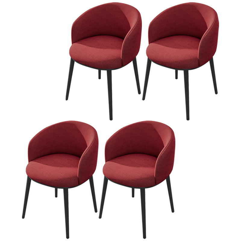 Silla de comedor tapizada moderna con respaldo sólido y acabado mate
