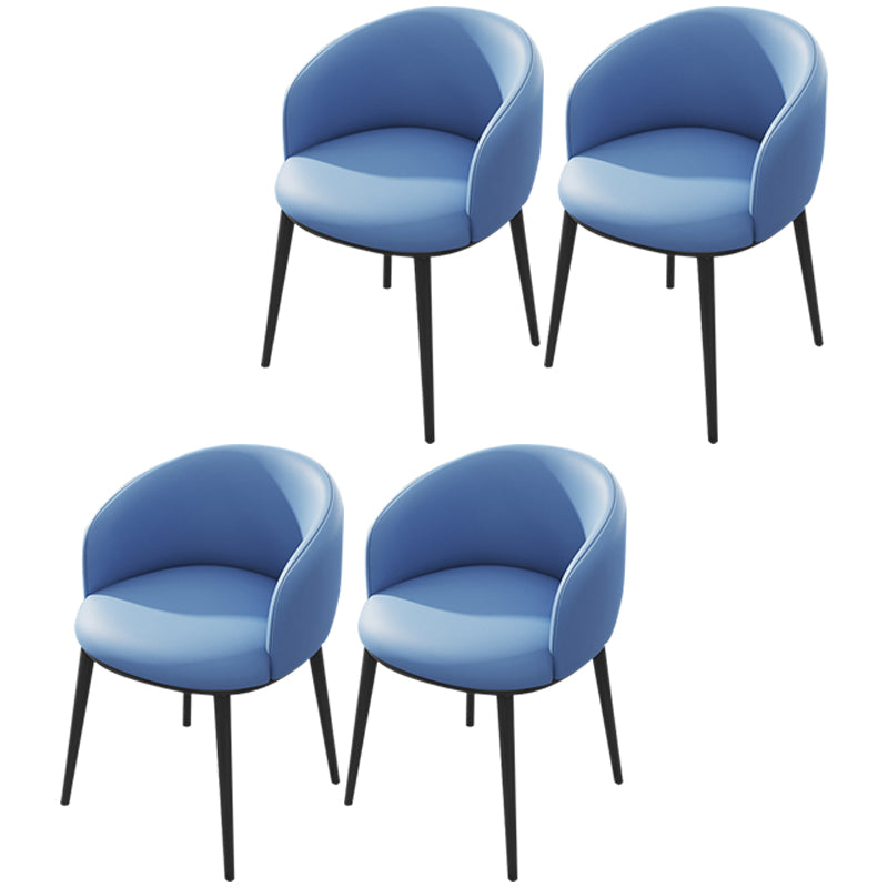 Silla de comedor tapizada moderna con respaldo sólido y acabado mate