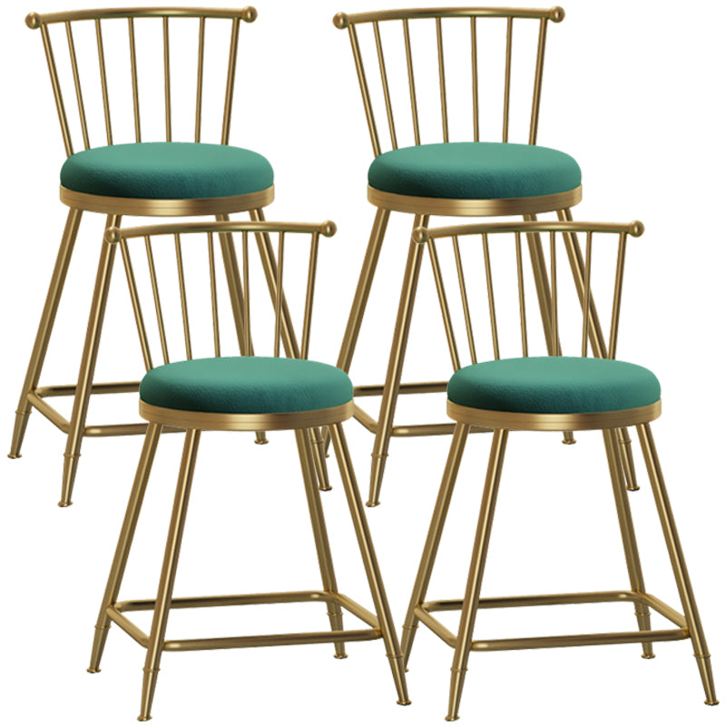 Glam Barhocker ohne Armlehnen, Barhocker aus Stahl für den Milchteeladen mit Samtkissen