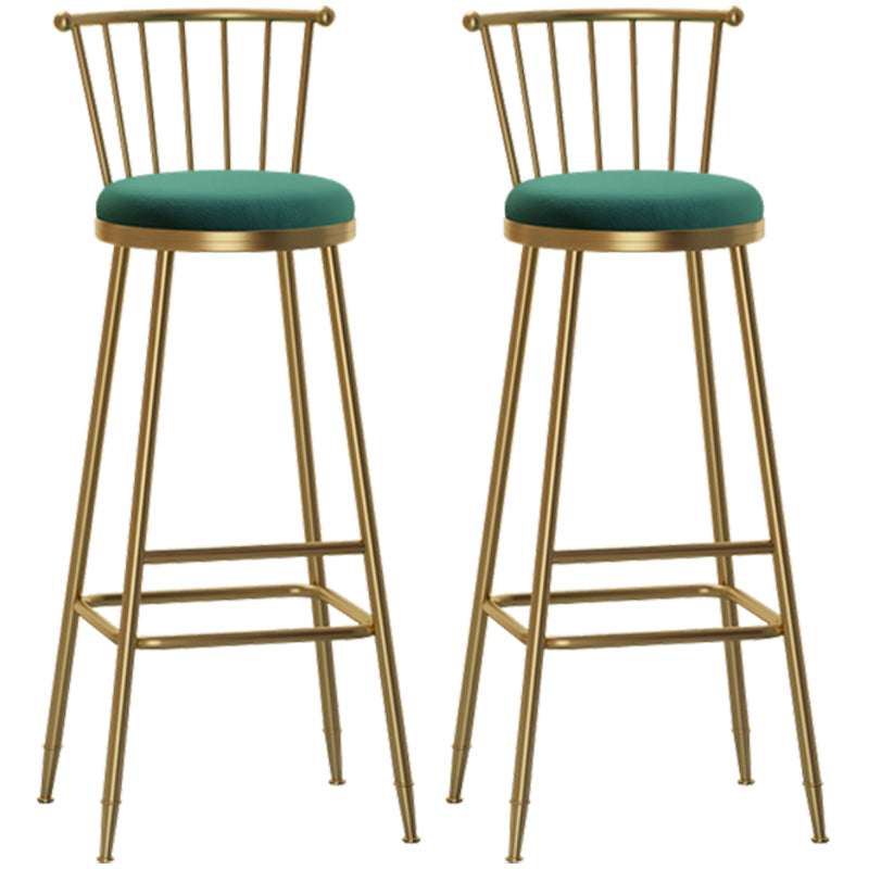 Glam Barhocker ohne Armlehnen, Barhocker aus Stahl für den Milchteeladen mit Samtkissen