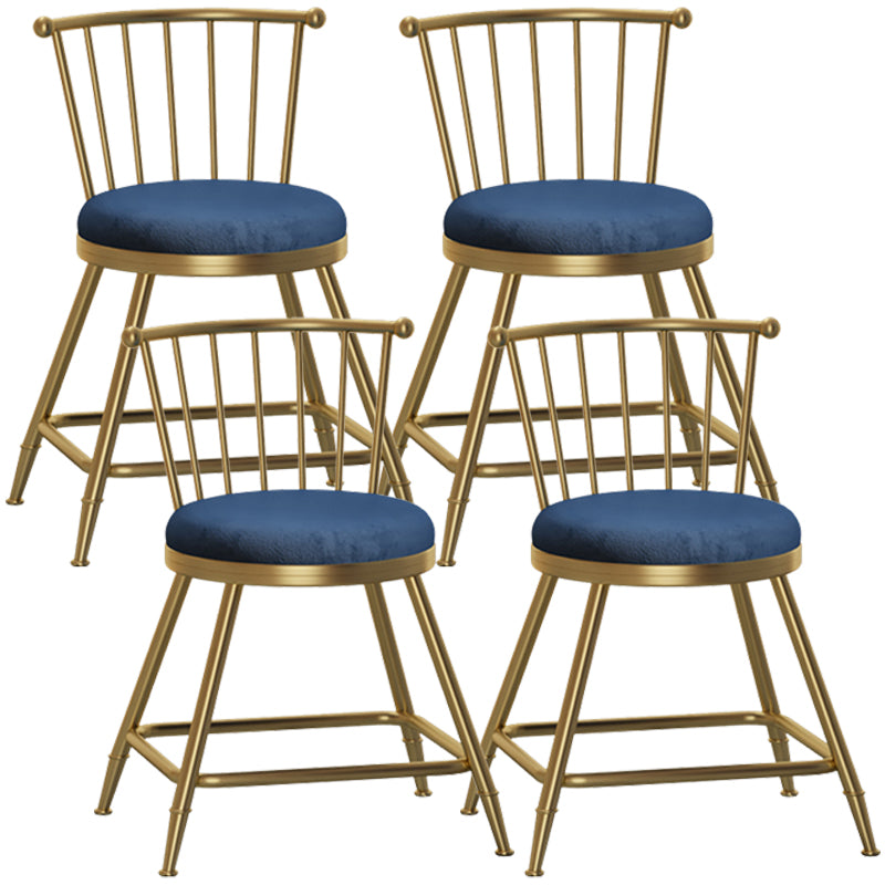Glam Barhocker ohne Armlehnen, Barhocker aus Stahl für den Milchteeladen mit Samtkissen