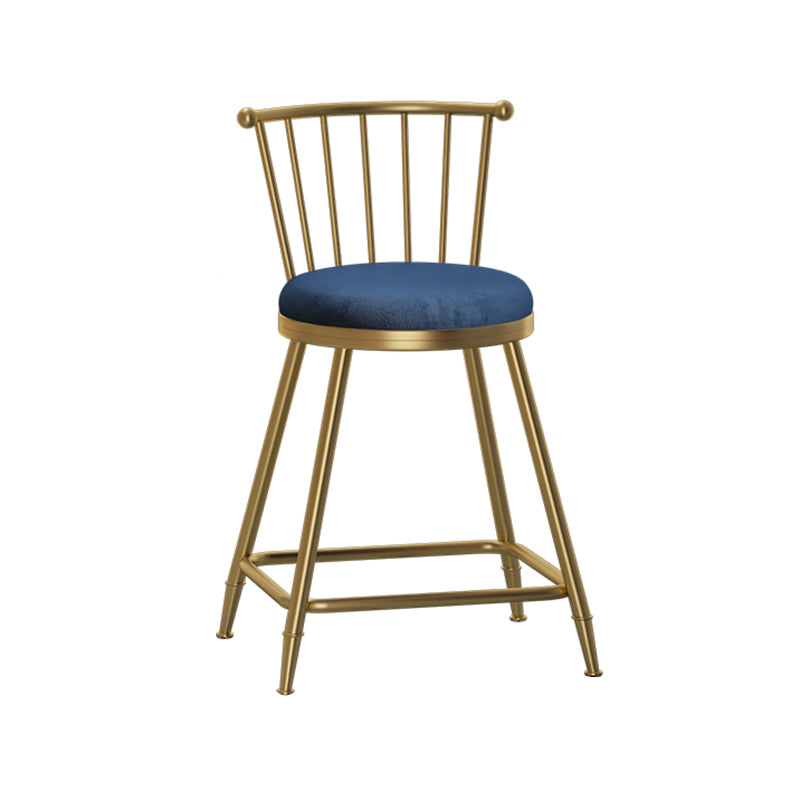 Glam Barhocker ohne Armlehnen, Barhocker aus Stahl für den Milchteeladen mit Samtkissen