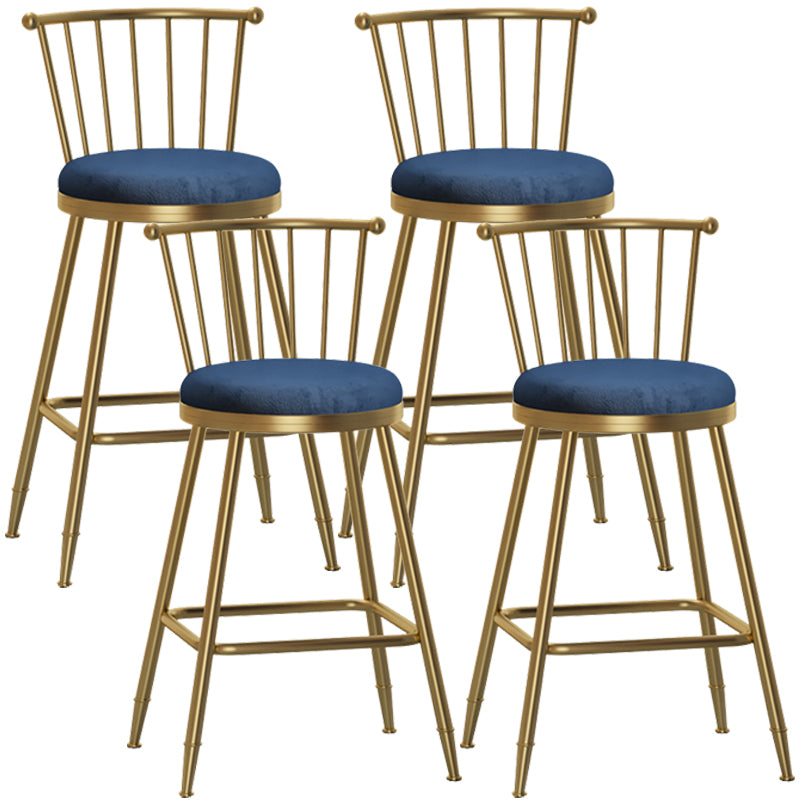 Glam Barhocker ohne Armlehnen, Barhocker aus Stahl für den Milchteeladen mit Samtkissen
