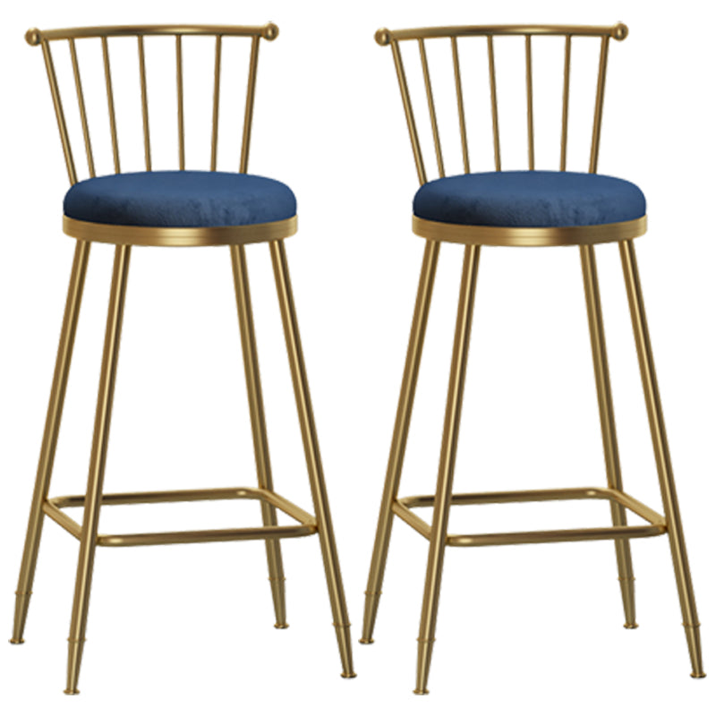 Glam Barhocker ohne Armlehnen, Barhocker aus Stahl für den Milchteeladen mit Samtkissen