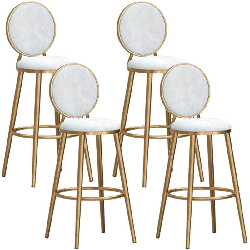 Taburete de bar sin brazos con respaldo Glam, taburete de bar de hierro para cafetería con cojín de terciopelo y pedal