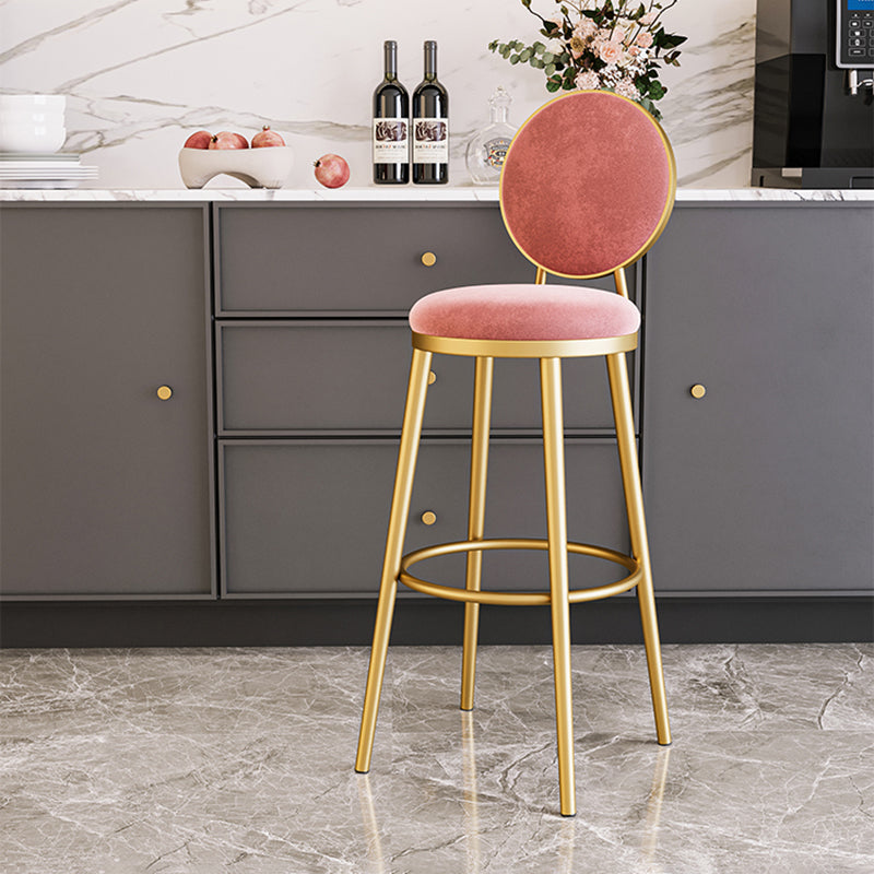 Taburete de bar sin brazos con respaldo Glam, taburete de bar de hierro para cafetería con cojín de terciopelo y pedal