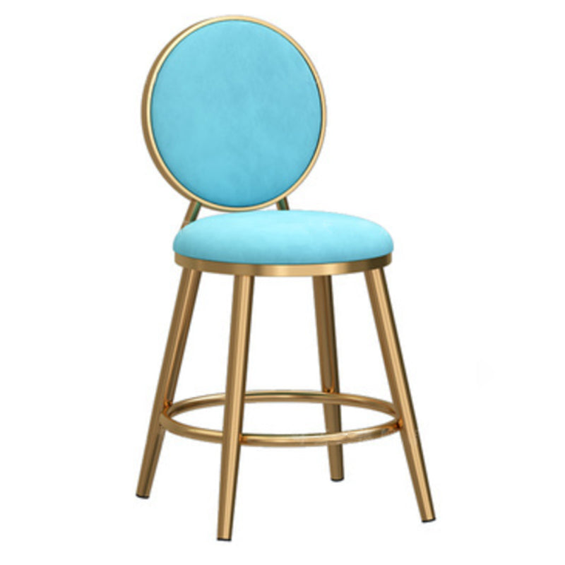 Taburete de bar sin brazos con respaldo Glam, taburete de bar de hierro para cafetería con cojín de terciopelo y pedal