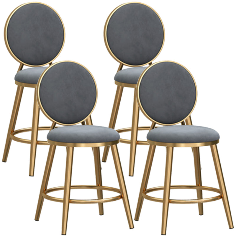 Taburete de bar sin brazos con respaldo Glam, taburete de bar de hierro para cafetería con cojín de terciopelo y pedal