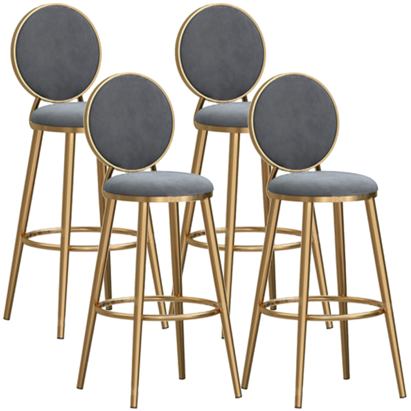 Taburete de bar sin brazos con respaldo Glam, taburete de bar de hierro para cafetería con cojín de terciopelo y pedal