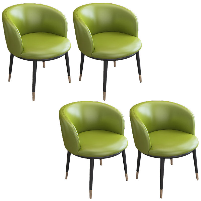 Silla de comedor de cuero con respaldo sólido y acabado mate para el hogar contemporáneo