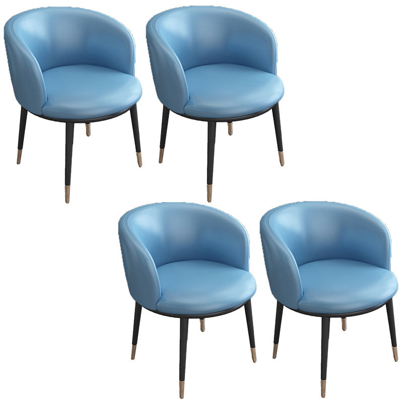 Silla de comedor de cuero con respaldo sólido y acabado mate para el hogar contemporáneo