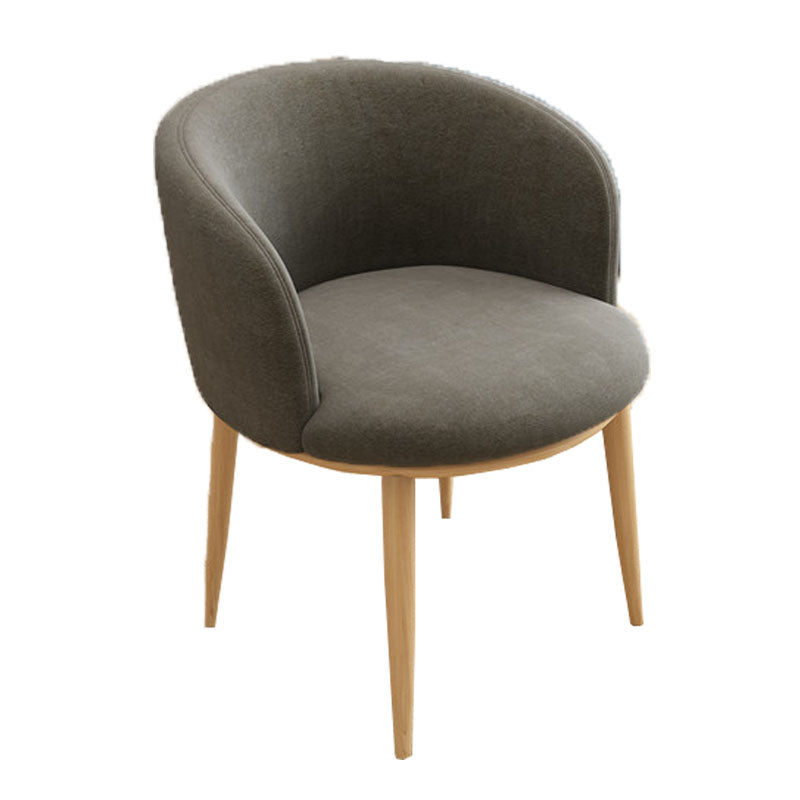 Silla de comedor de cuero con respaldo sólido y acabado mate para el hogar contemporáneo