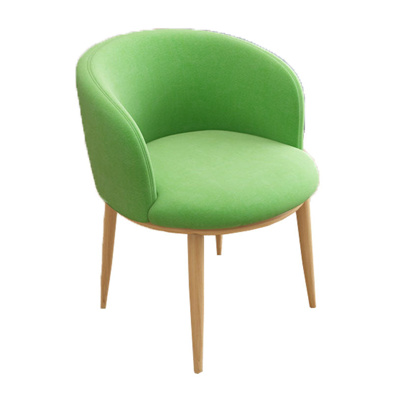 Silla de comedor de cuero con respaldo sólido y acabado mate para el hogar contemporáneo