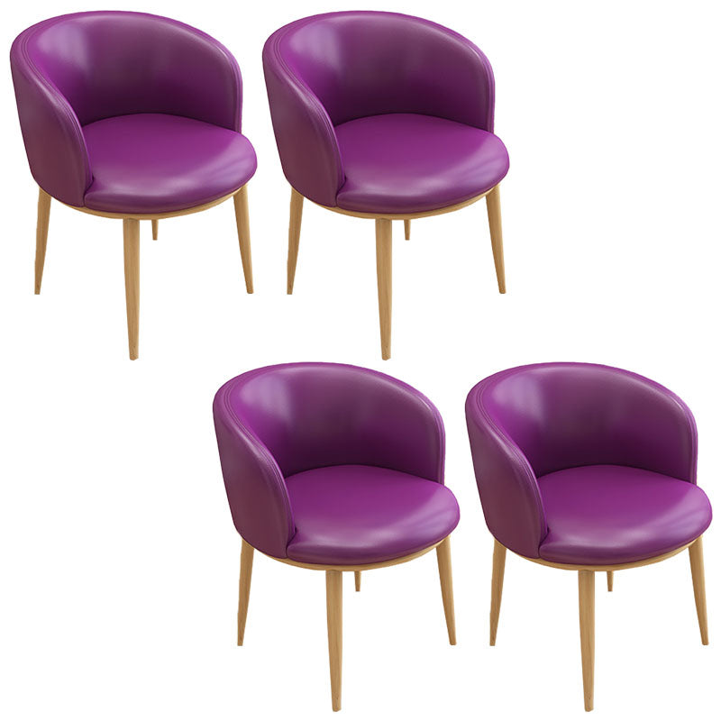 Silla de comedor de cuero con respaldo sólido y acabado mate para el hogar contemporáneo