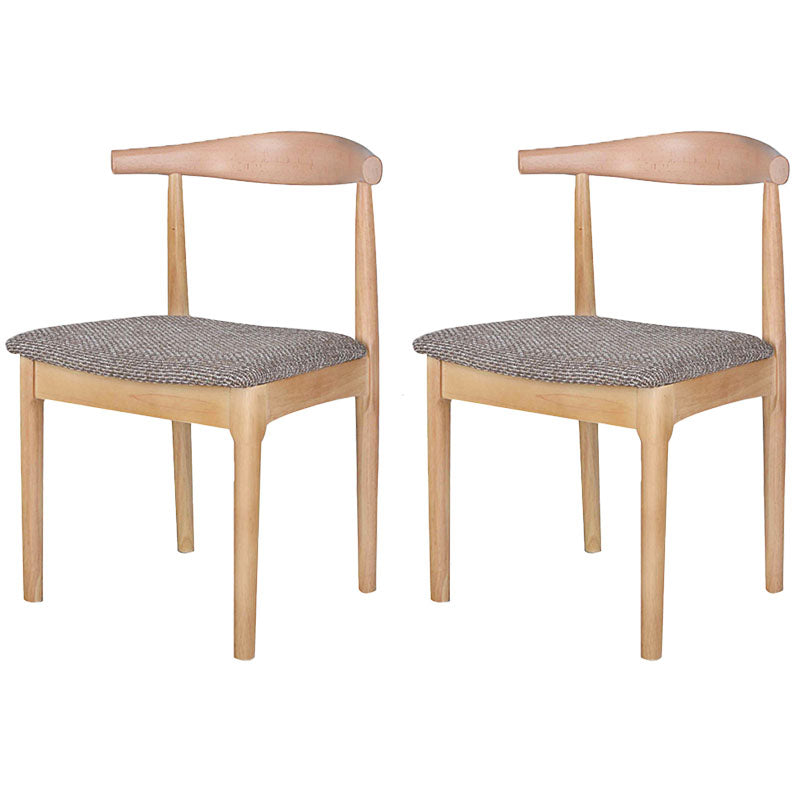 Silla lateral escandinava de madera de caucho con respaldo abierto, silla de comedor tapizada en nogal