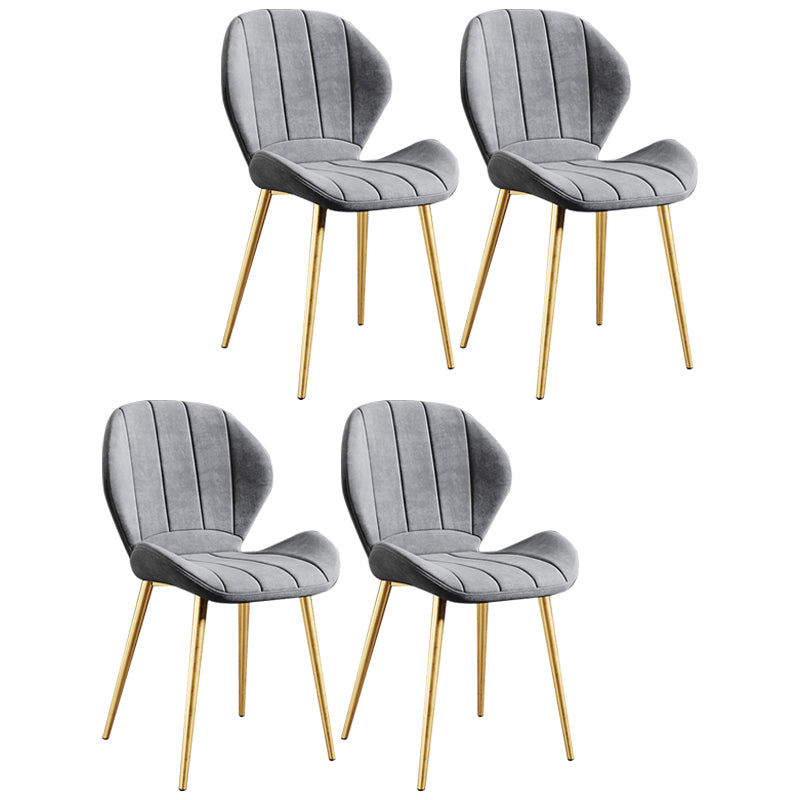 Silla lateral casera tapizada escandinava Wingback Silla de comedor con acabado mate