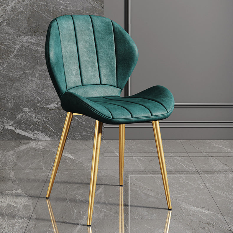 Silla lateral casera tapizada escandinava Wingback Silla de comedor con acabado mate