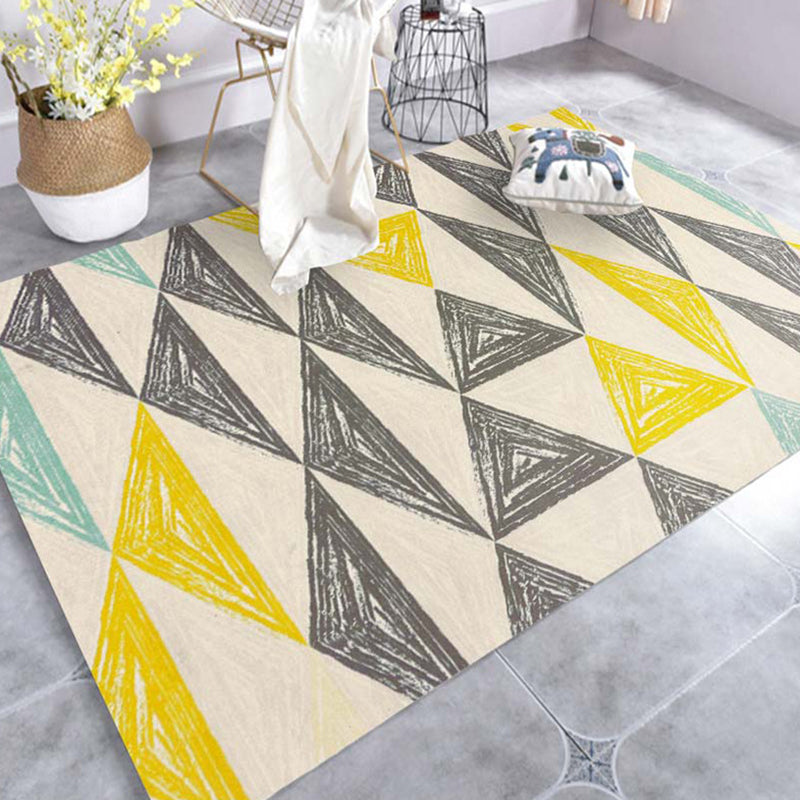 Brown Modern Teppich Polyester Dreieck Teppich Waschbar Teppich für Wohnzimmer