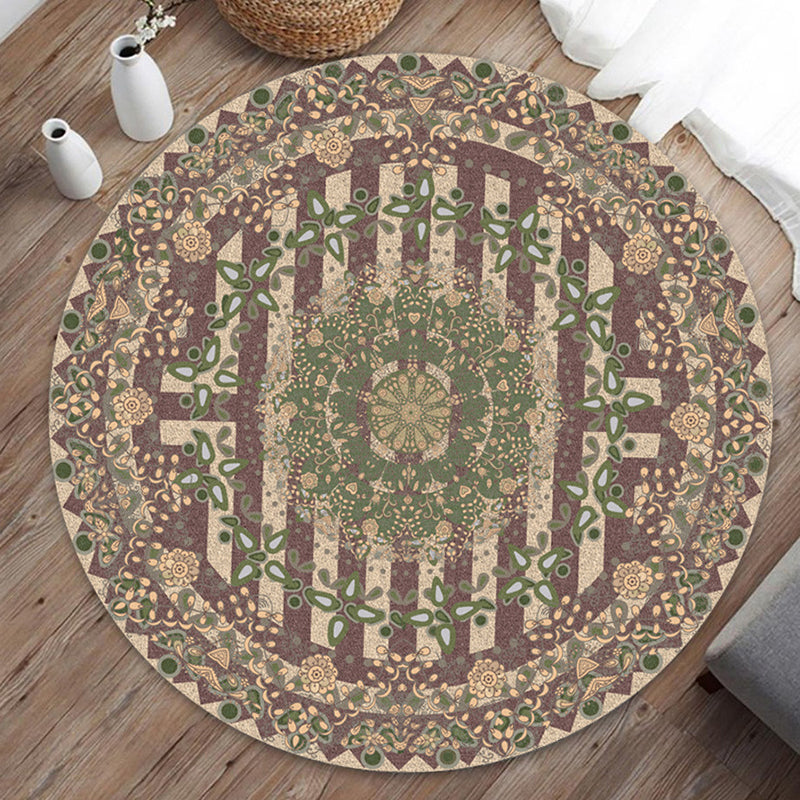Brown Retro Carpet Polyester Graphic Area Carpet Washable Carpet for Home Decor