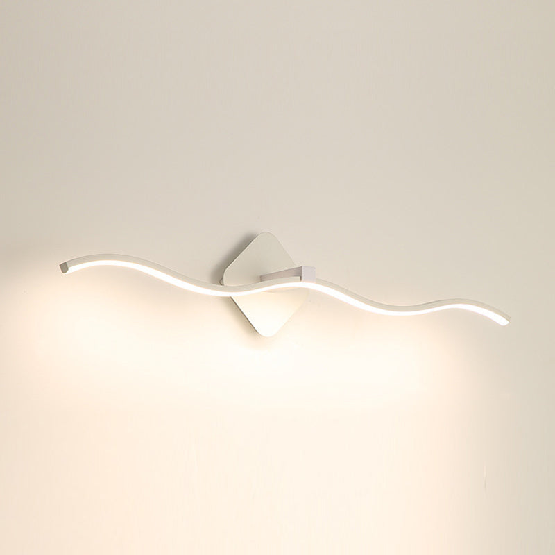 Lineare Form Metall Wandleuchten moderner Stil 1 Lichtspiegel Wandleuchten