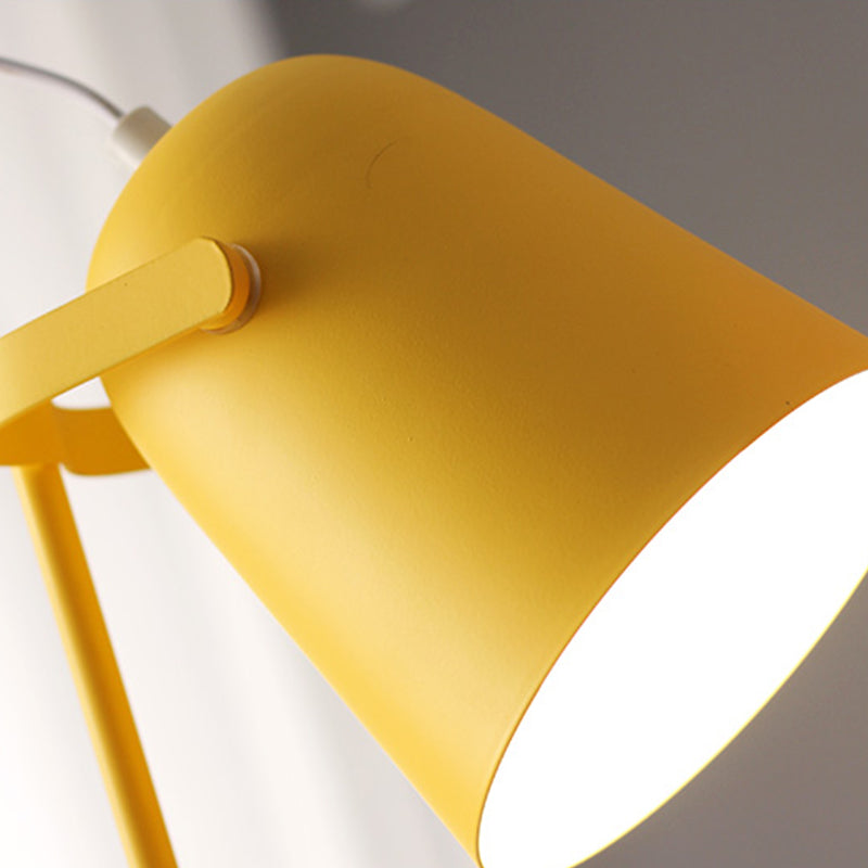 Lampe de table de chevet conique de style contemporain en métal 1 lampe de table à la lumière