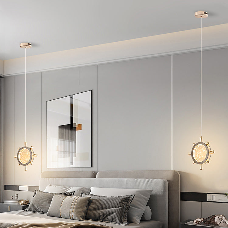 Pendentif contemporain en or