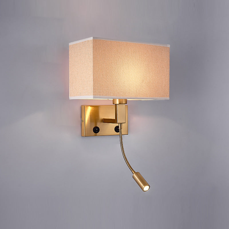 Modernes Metall -Lesen Wandleuchten Quader 2 Lichter Wandleuchte mit natürlicher Sackleinen