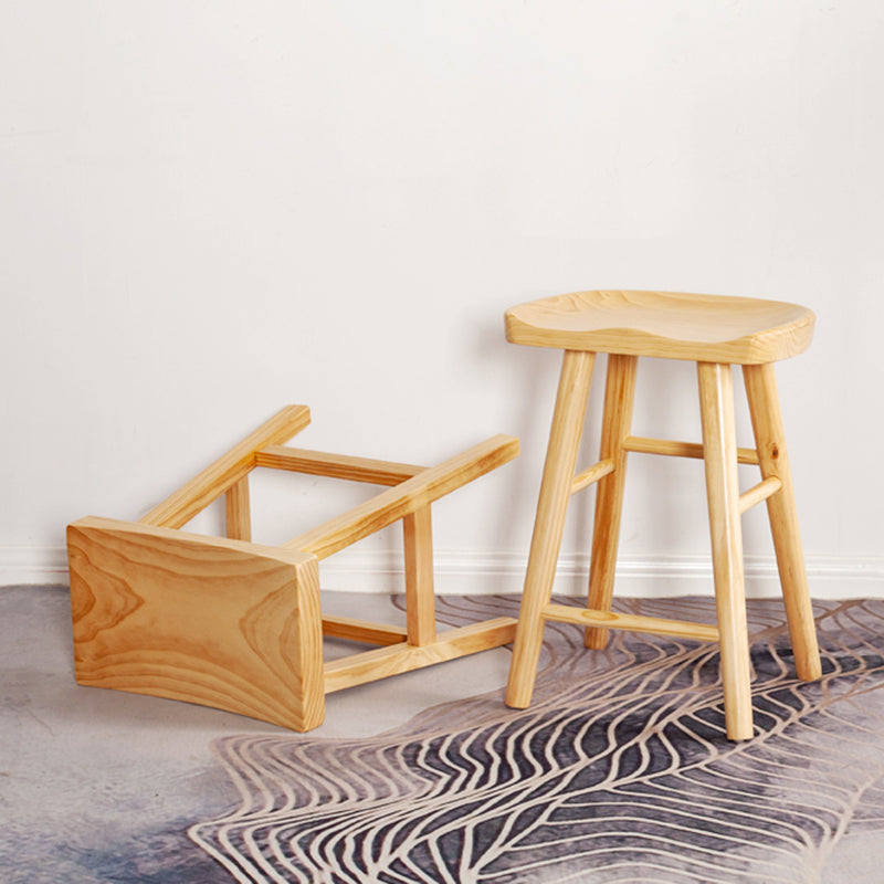 Zeitgenössischer klappbarer Barhocker aus massivem Holz für den Innenbereich mit Holzsitz und Fußstütze