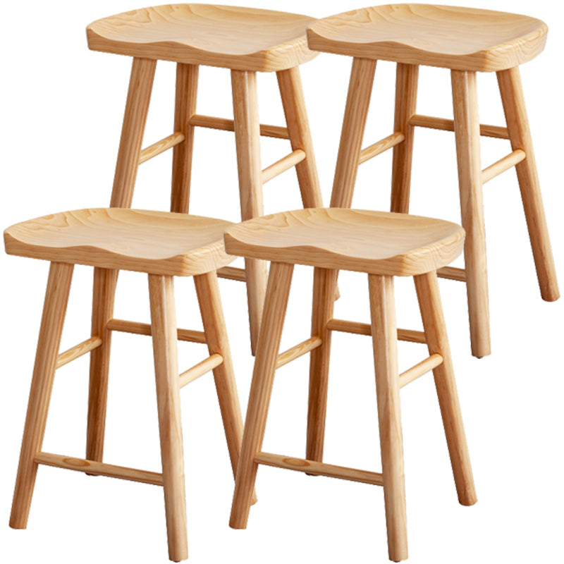 Zeitgenössischer klappbarer Barhocker aus massivem Holz für den Innenbereich mit Holzsitz und Fußstütze