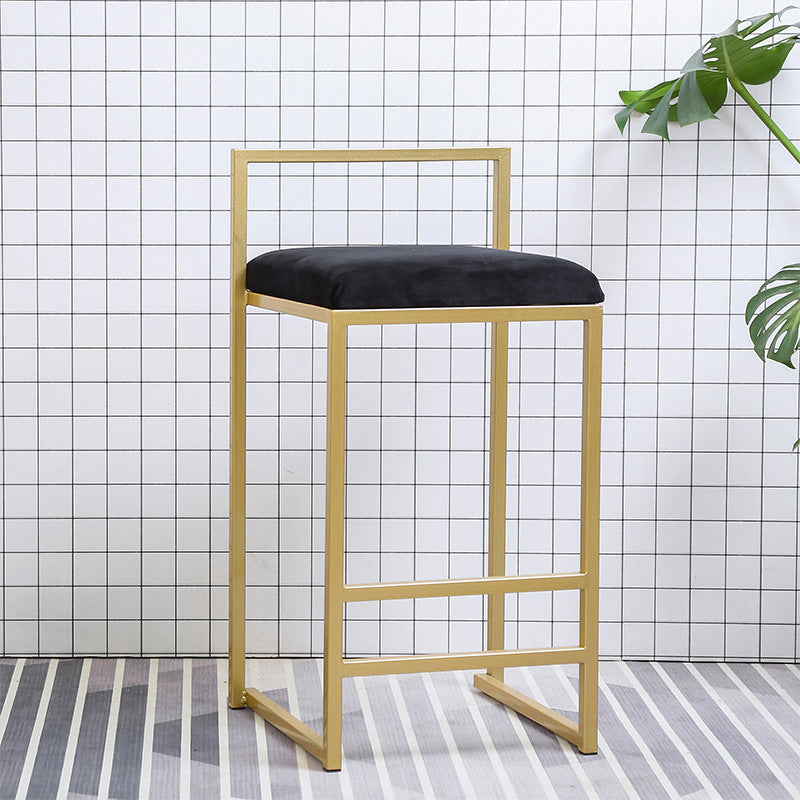 Taburete de bar de metal de estilo moderno con reposapiés y taburete de bar con respaldo bajo para cocina