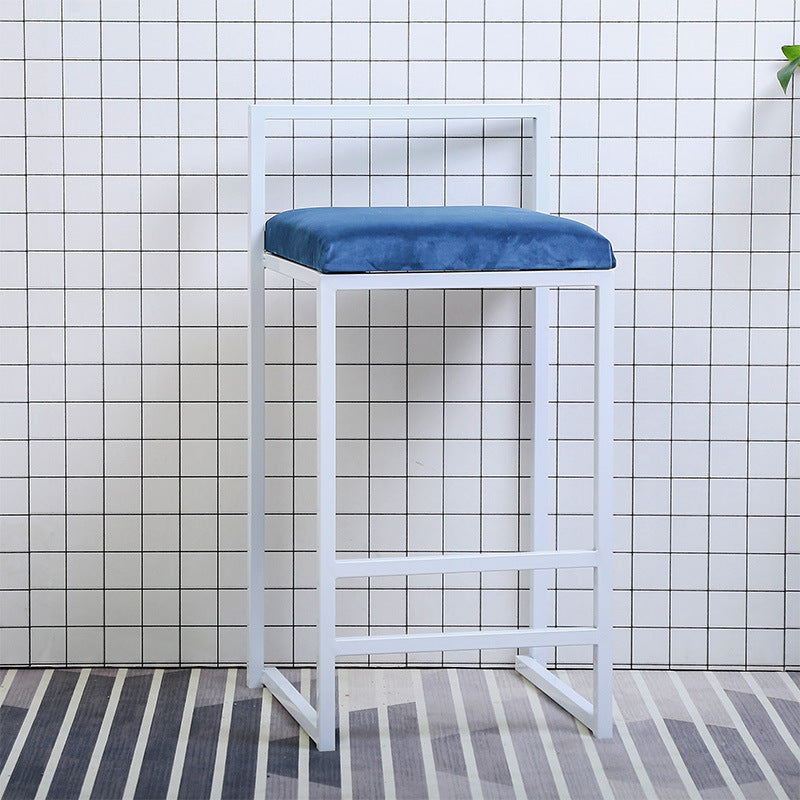 Taburete de bar de metal de estilo moderno con reposapiés y taburete de bar con respaldo bajo para cocina