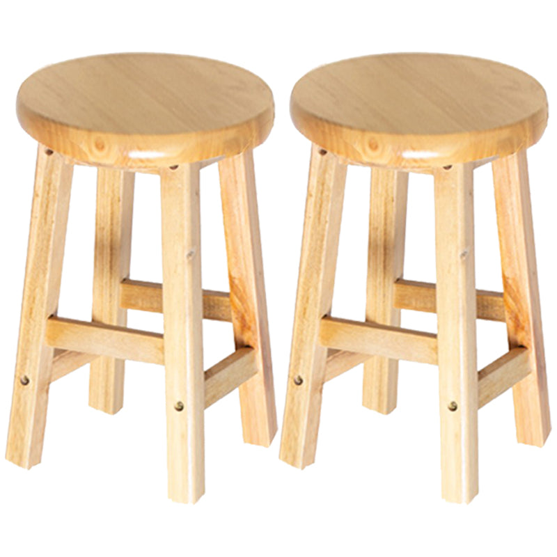 Zeitgenössische Massivholz -Barhocker -Barhocker mit Holzsitz und Fußstütze