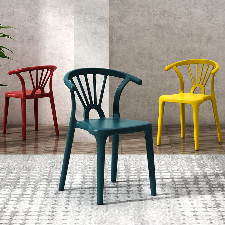 Silla lateral apilable de plástico moderno con respaldo de listón, silla de comedor con acabado mate