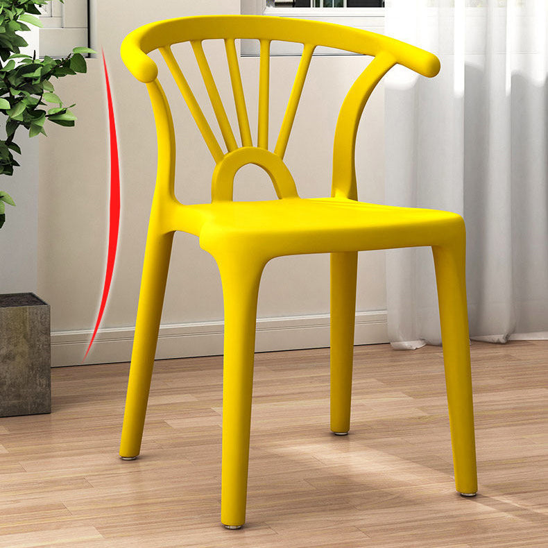 Silla lateral apilable de plástico moderno con respaldo de listón, silla de comedor con acabado mate