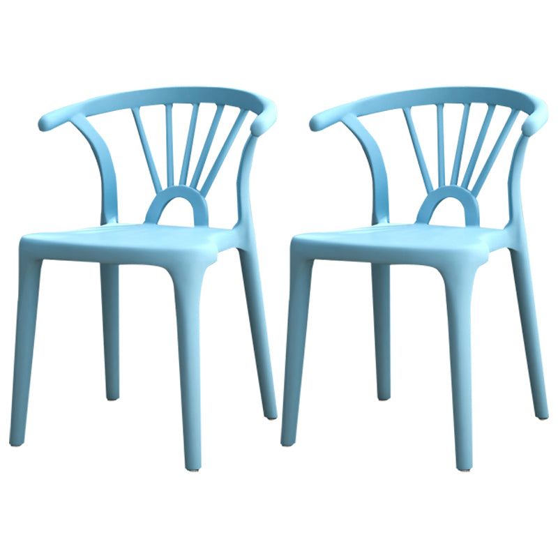 Silla lateral apilable de plástico moderno con respaldo de listón, silla de comedor con acabado mate