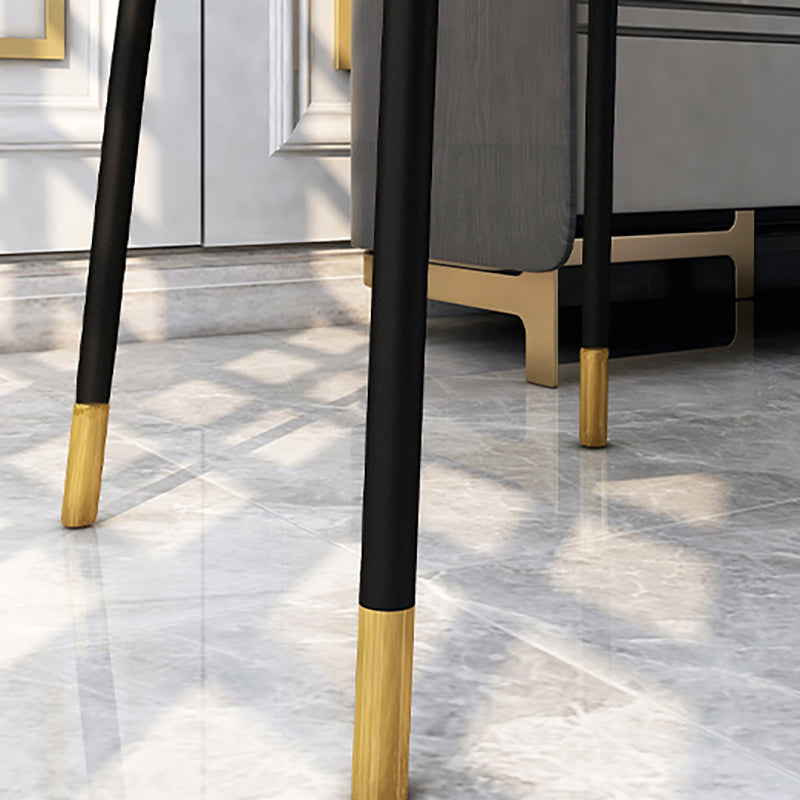 Silla de comedor de metal Glam, sillas de comedor tapizadas sin brazos para uso doméstico