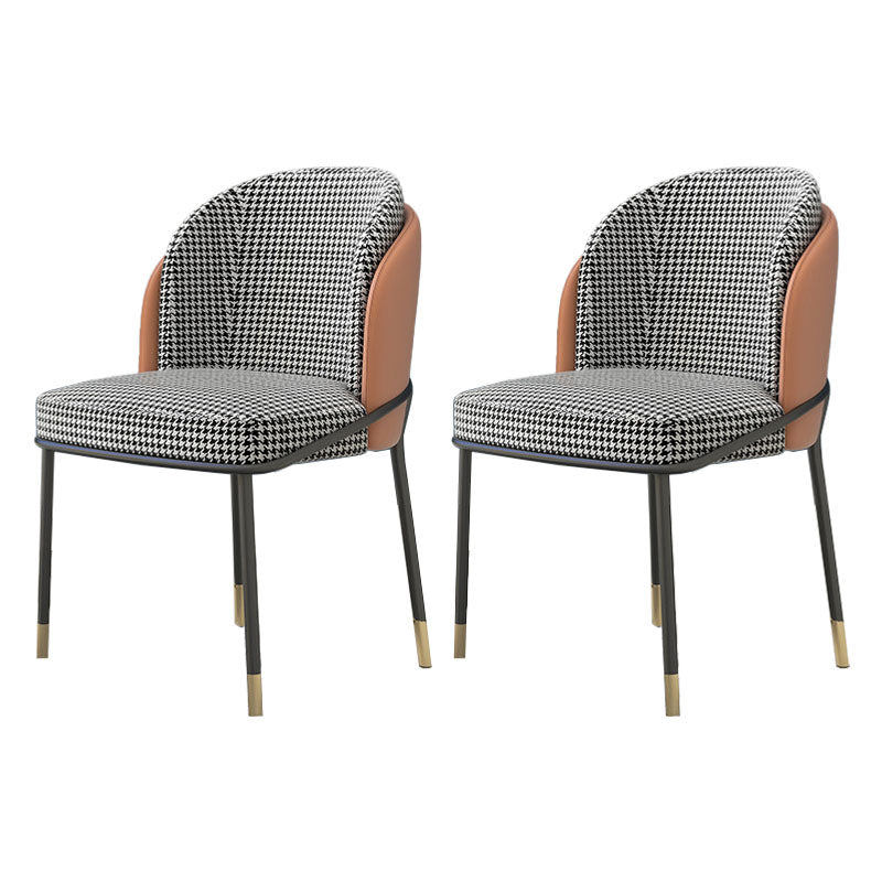 Silla de comedor de metal Glam, sillas de comedor tapizadas sin brazos para uso doméstico