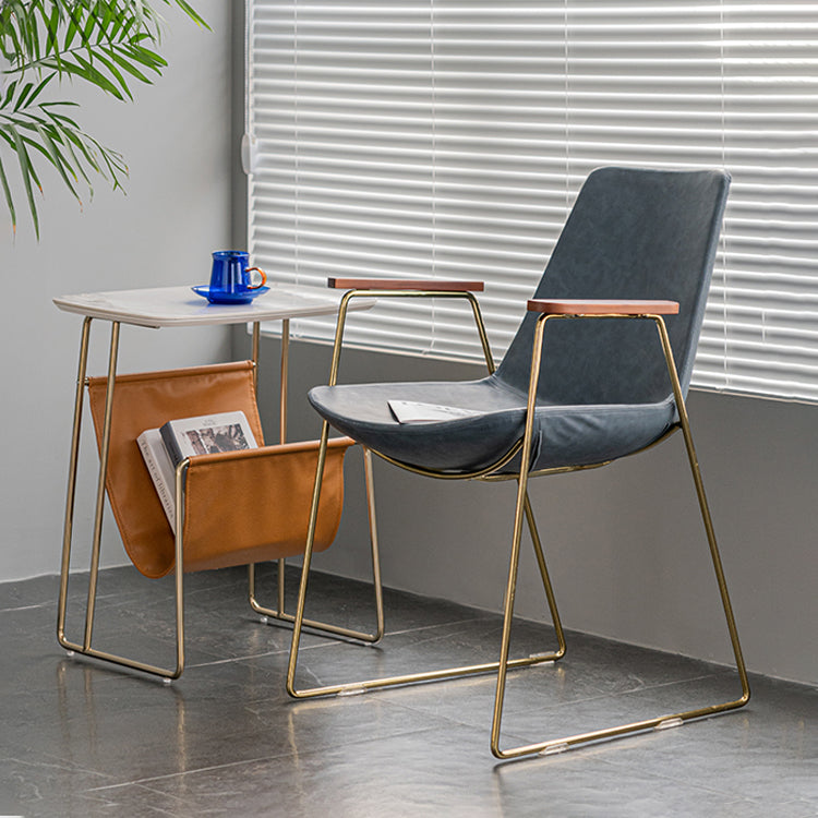Silla auxiliar de comedor con respaldo sólido de diseño escandinavo Silla auxiliar de comedor de cuero