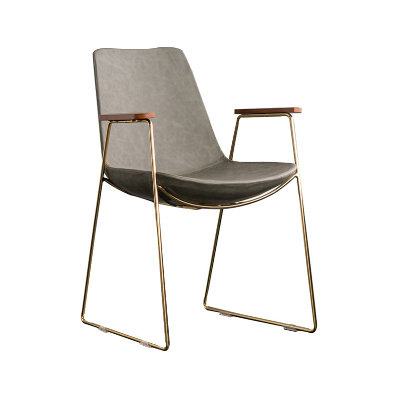 Silla auxiliar de comedor con respaldo sólido de diseño escandinavo Silla auxiliar de comedor de cuero