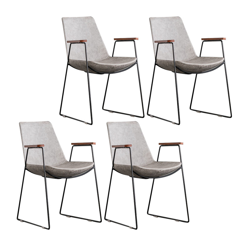 Silla auxiliar de comedor con respaldo sólido de diseño escandinavo Silla auxiliar de comedor de cuero